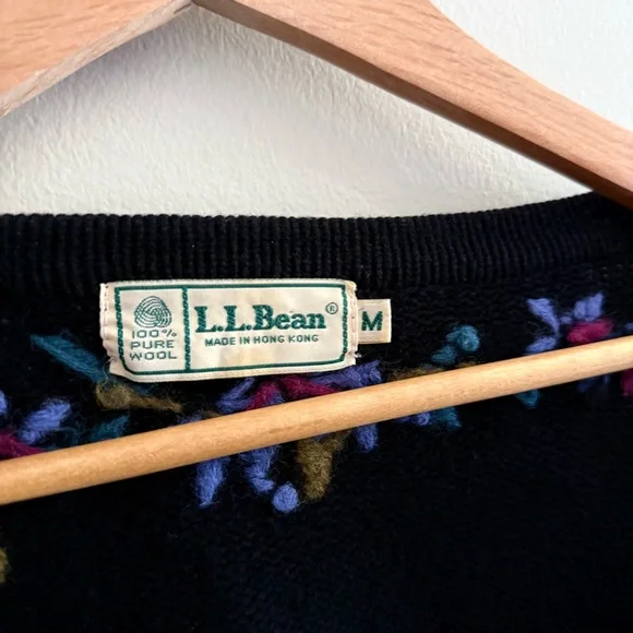 L.L. Bean 100% Wool Vintage Black Floral Embroidered Cardigan Knit Sweater - Picture 3 of 4